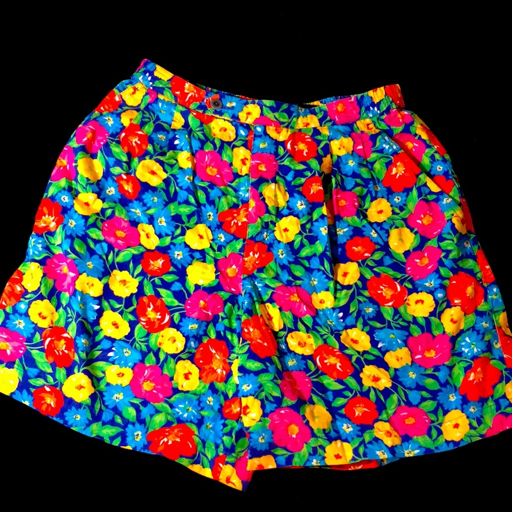 Floral Shorts w/ pockets